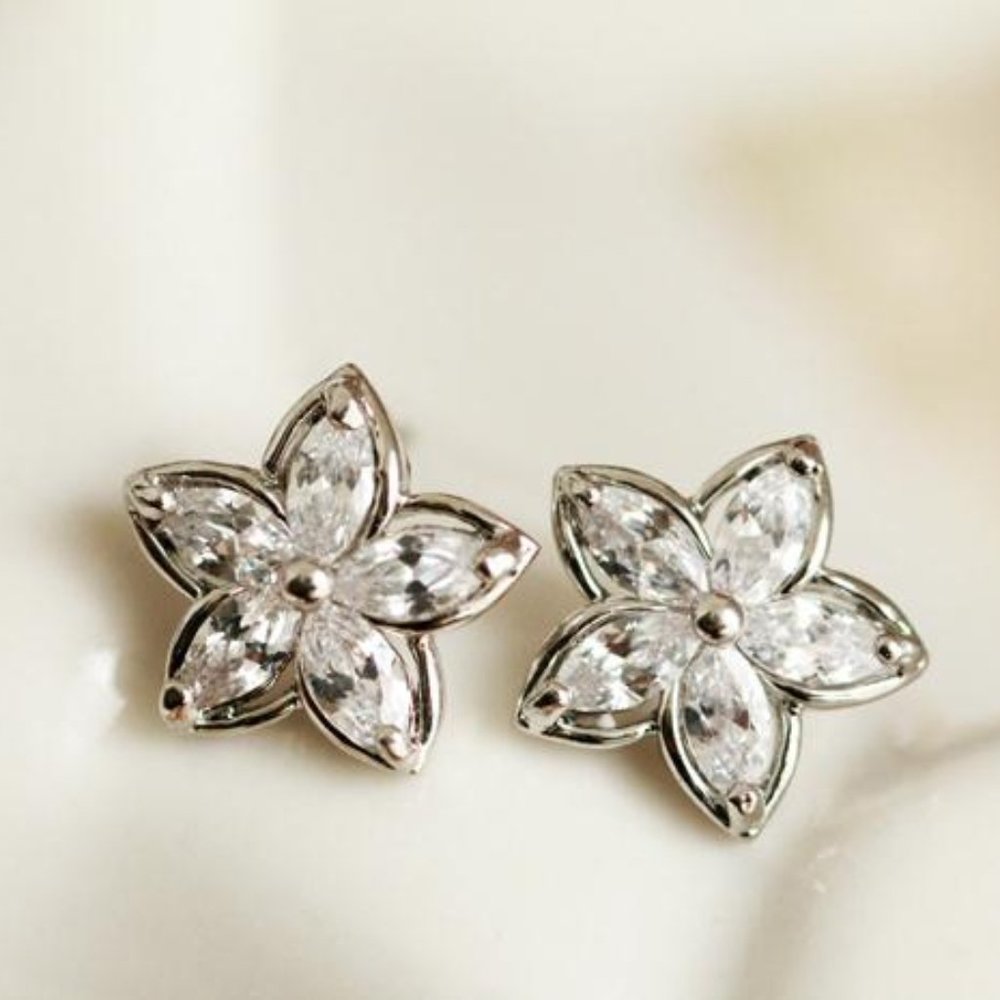 The Crystal Floral Ear Studs